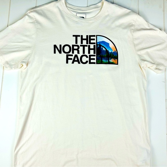The North Face Graphic T Shirt - Picture 1 of 3